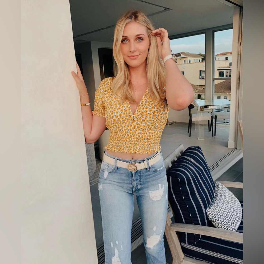 FIRST LIGHT TOP IN MARGUERITE FLORAL